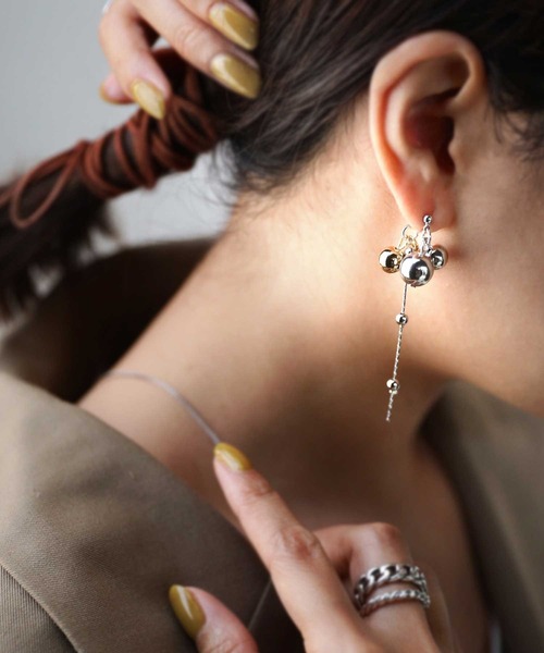 antiqua(アンティカ)の「メタルボールピアス(ピアス(両耳用)・レディース・シルバー/ゴールド・FREE)」の3枚目の写真