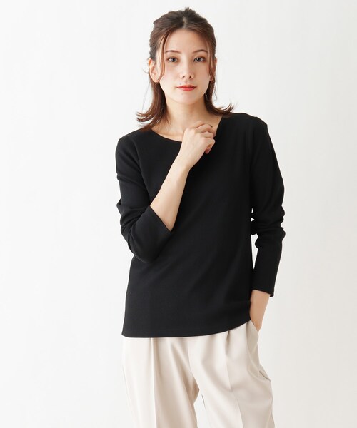 SHOO・LA・RUE（シューラルー）の「◆リブクルーネックジャージ（Tシャツ/カットソー・レディース・ブラック/アイボリー/ブラック系2/キャメル・02/03/04/05）」の3枚目の写真