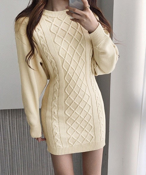 a lot of love（ア ロット オブ ラブ）の「バックオープン　ドロップショルダー　ミニ丈ワンピース　ama（ワンピース・レディース・オフホワイト/ブラック/グレー・FREE）」の7枚目の写真