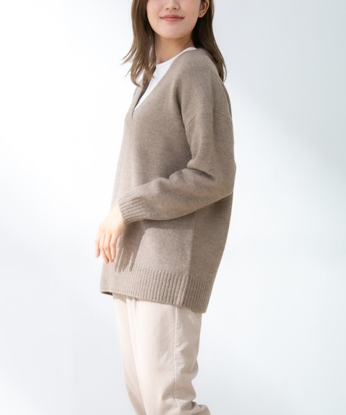 Honeys（ハニーズ）の「Ｖネックトップス（ニット/セーター・レディース・グリーン系その他/ブラウン系その他/杢グレー/ベージュ系その他/スミクロ・LL/M/L）」の10枚目の写真