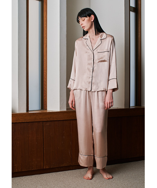 SLEEPY SLEEPY（スリーピースリーピー）の「シルクパジャマ長袖