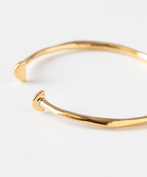 JUICY ROCK（ジューシーロック）の「CYCRO/GP(SV925) Tバーメルトバングル（バングル/リストバンド・レディース・ゴールド・ONE SIZE）」の6枚目の写真