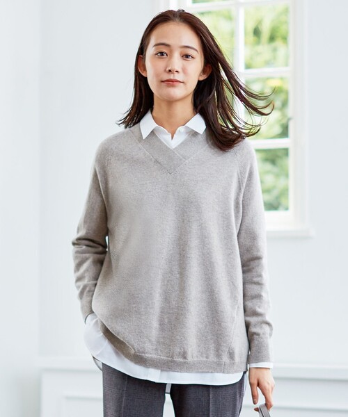 J.PRESS Ladies(J.プレス レディス)の「【洗える】PURE CASHMERE Vネック ニット(ニット/セーター・レディース・ベージュ系/ライトグリーン系/ふじ色系/ピンク系・SMALL)」の1枚目の写真