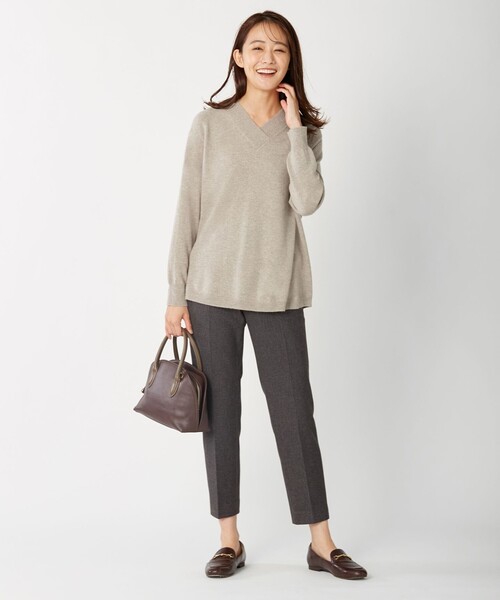J.PRESS Ladies(J.プレス レディス)の「【洗える】PURE CASHMERE Vネック ニット(ニット/セーター・レディース・ベージュ系/ライトグリーン系/ふじ色系/ピンク系・SMALL)」の7枚目の写真