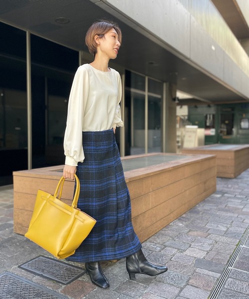 un dix cors（アンディコール）の「幅広いシチュエーションに対応　フロントベルトバッグ（ハンドバッグ・レディース・ブラウン/イエロー/グレイッシュベージュ・FREE）」の9枚目の写真