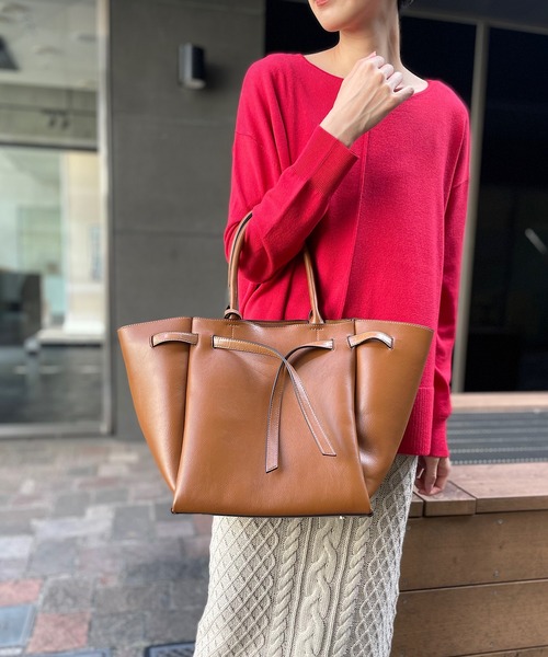 un dix cors（アンディコール）の「幅広いシチュエーションに対応　フロントベルトバッグ（ハンドバッグ・レディース・ブラウン/イエロー/グレイッシュベージュ・FREE）」の19枚目の写真