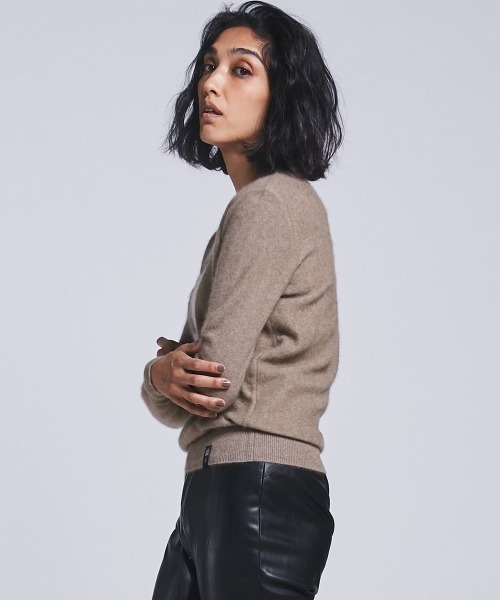 DOUBLE STANDARD CLOTHING(ダブルスタンダードクロージング)の「ファーニット(ニット/セーター・レディース・ブラック/ベージュ・38/36)」の4枚目の写真