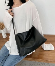 H.Warren | PUビッグショルダーバッグ 柔らか素材のフェイクレザー(ショルダーバッグ)