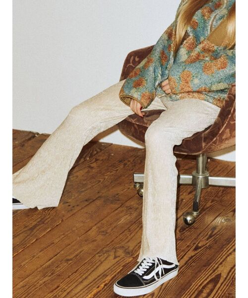 jouetie（ジュエティ）の「フィットフレアベロアパンツ（その他パンツ・レディース・ブラック/ピンク/グリーン/アイボリー・MEDIUM）」の2枚目の写真