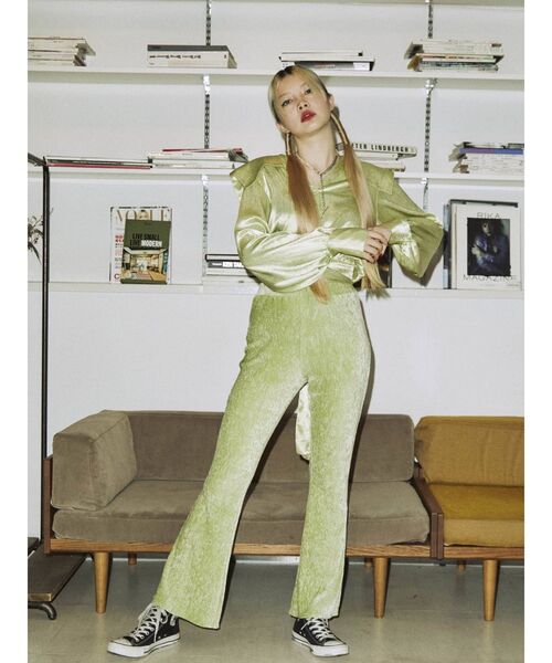 jouetie（ジュエティ）の「フィットフレアベロアパンツ（その他パンツ・レディース・ブラック/ピンク/グリーン/アイボリー・MEDIUM）」の8枚目の写真