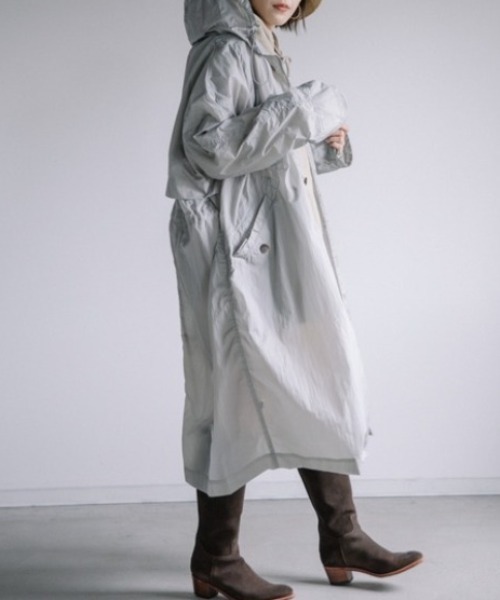 Chaco closet（チャコ クローゼット）の「軽量ナイロンロングコート ポーチ付き（マウンテンパーカー・レディース・ブラック/パープル/グレー・FREE）」の3枚目の写真
