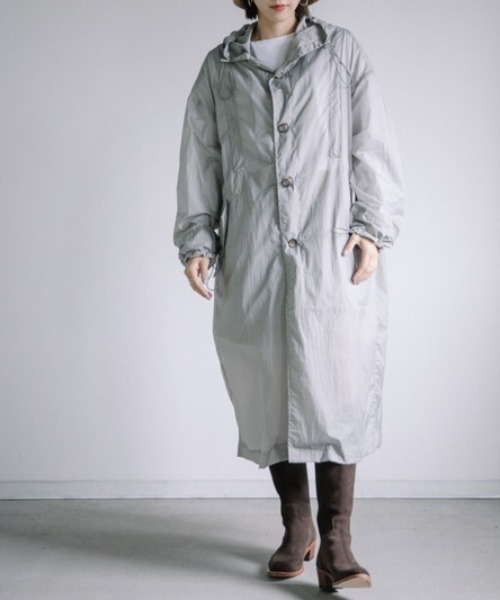 Chaco closet（チャコ クローゼット）の「軽量ナイロンロングコート ポーチ付き（マウンテンパーカー・レディース・ブラック/パープル/グレー・FREE）」の9枚目の写真