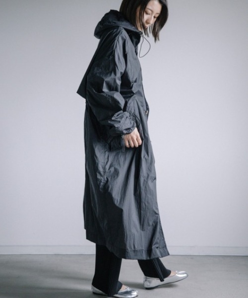 Chaco closet（チャコ クローゼット）の「軽量ナイロンロングコート ポーチ付き（マウンテンパーカー・レディース・ブラック/パープル/グレー・FREE）」の5枚目の写真