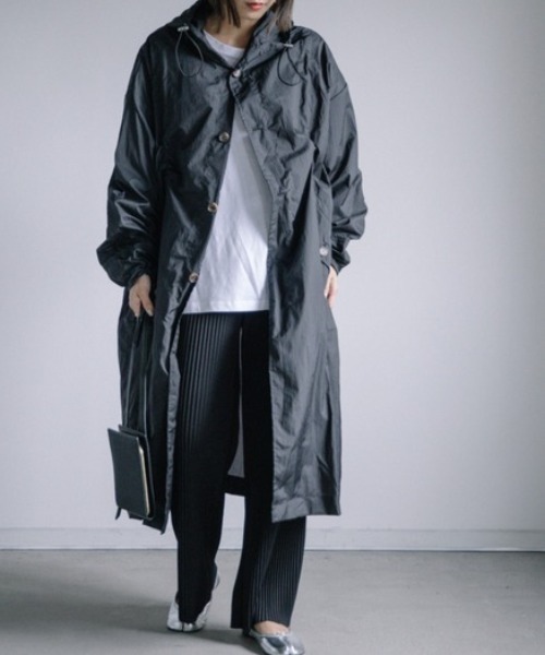 Chaco closet（チャコ クローゼット）の「軽量ナイロンロングコート ポーチ付き（マウンテンパーカー・レディース・ブラック/パープル/グレー・FREE）」の6枚目の写真