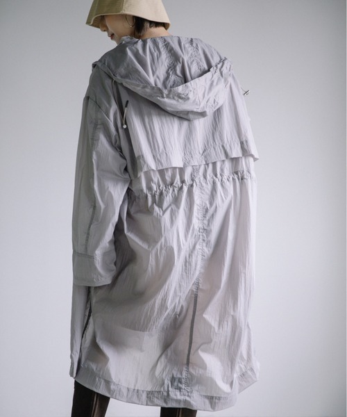 Chaco closet（チャコ クローゼット）の「軽量ナイロンロングコート ポーチ付き（マウンテンパーカー・レディース・ブラック/パープル/グレー・FREE）」の11枚目の写真
