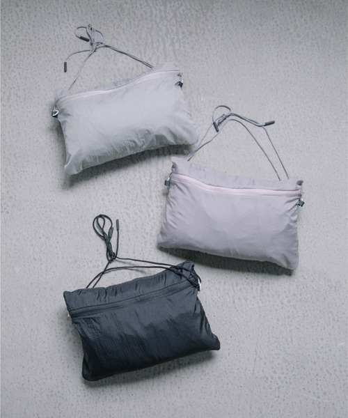 Chaco closet（チャコ クローゼット）の「軽量ナイロンロングコート ポーチ付き（マウンテンパーカー・レディース・ブラック/パープル/グレー・FREE）」の13枚目の写真