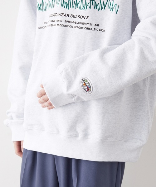 Paragraph(パラグラフ)の「【PARAGRAPH_NO.35】 フラワーロゴクルースウェット(スウェット・メンズ・ライトグレー/ラベンダー/ブルー系その他4/グリーン・FREE)」の14枚目の写真