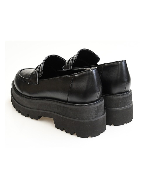 NOFALL（ノーフォール）の「厚底トラックソールコインローファー（ローファー・レディース・ホワイト/ブラック/シルバー/ブラック系その他・LL/S/M/L/3L）」の16枚目の写真