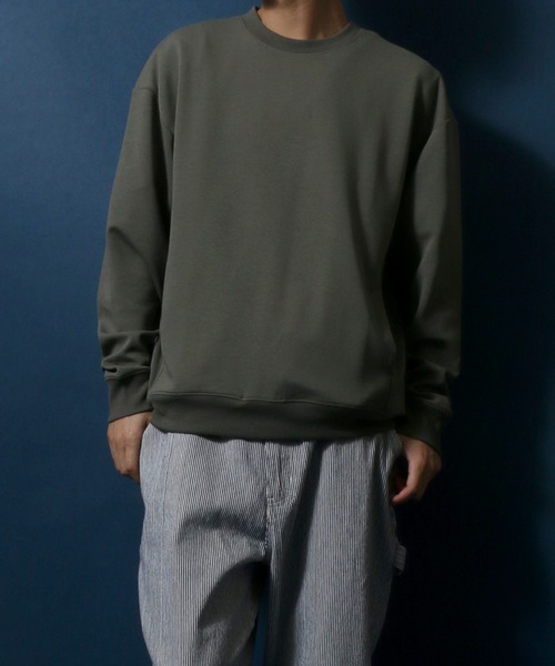 ANPAS(アンパス)の「Ponte Fabric Oversize Sweatshirt/ストレッチ ポンチ オーバーサイズ トレーナー(スウェット・メンズ・カーキ/サックスブルー/ライトグレー/ブラック・L/M/LL)」の21枚目の写真
