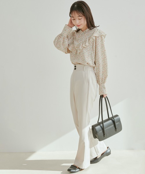 vis-`a-vis（ビサビ）の「【WEB限定】【前後2WAY】花柄＆無地フリルブラウス（シャツ/ブラウス・レディース・ブラック/ブラック系その他/ホワイト系その他/オフホワイト・FREE）」の6枚目の写真