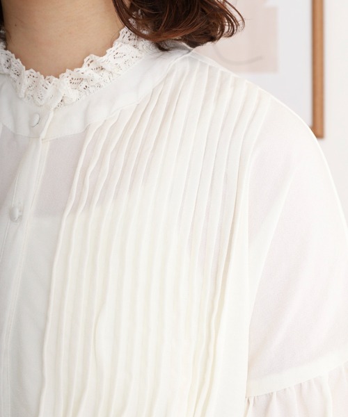 ubasoku（ウバソク）の「【ubasoku】リネン混胸元多数ピンタック　衿・カウス胡桃釦ブラウス（シャツ/ブラウス・レディース・ブラック/ホワイト・FREE）」の15枚目の写真