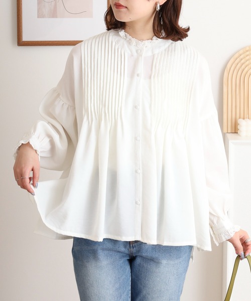 ubasoku（ウバソク）の「【ubasoku】リネン混胸元多数ピンタック　衿・カウス胡桃釦ブラウス（シャツ/ブラウス・レディース・ブラック/ホワイト・FREE）」の5枚目の写真