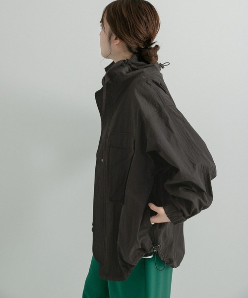 LAATO(ラート)の「ANORAK JACKET(ブルゾン・レディース・ブラック/オフホワイト・FREE)」の5枚目の写真