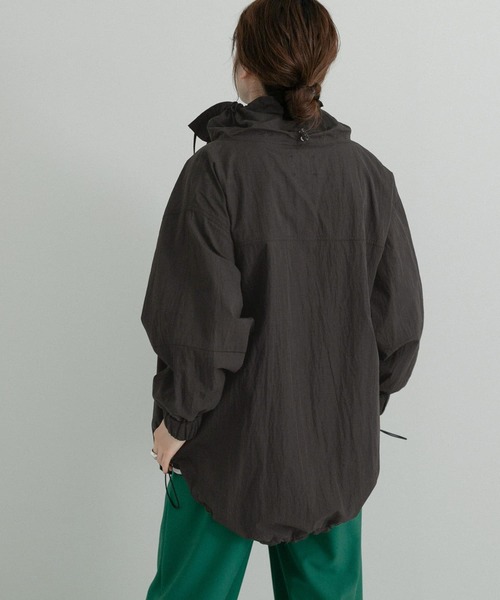 LAATO(ラート)の「ANORAK JACKET(ブルゾン・レディース・ブラック/オフホワイト・FREE)」の6枚目の写真