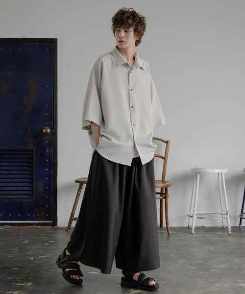 KUUUPY（クーピー）の「Basic Regular Collar Shirts - ベーシックレギュラーカラーシャツ（シャツ/ブラウス・メンズ・ライトグレー/ライトブルー/ブラック・SMALL/MEDIUM/LARGE）」の4枚目の写真