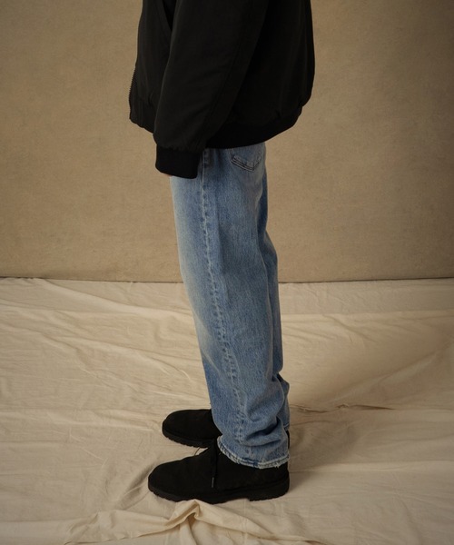 Levi's（リーバイス）の「Levi's(R) RED 505 JEANS BACKWATER BLUE（デニムパンツ・メンズ・ライトインディゴブルー・W30 L32/38inch/W28 L32/W29 L32/W36 L32/W33 L32/W32 L32/W34 L32/W31 L32）」の3枚目の写真