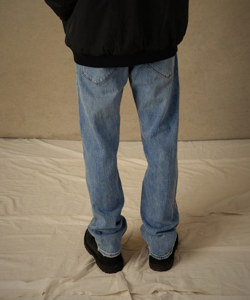 Levi's（リーバイス）の「Levi's(R) RED 505 JEANS BACKWATER BLUE（デニムパンツ・メンズ・ライトインディゴブルー・W30 L32/38inch/W28 L32/W29 L32/W36 L32/W33 L32/W32 L32/W34 L32/W31 L32）」の4枚目の写真