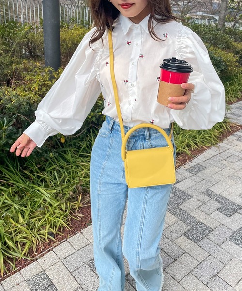 frunco(フランコ)の「チェリー刺しゅうブラウス(シャツ/ブラウス・レディース・ホワイト/ブラック・FREE)」の9枚目の写真