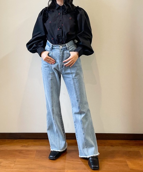 frunco(フランコ)の「チェリー刺しゅうブラウス(シャツ/ブラウス・レディース・ホワイト/ブラック・FREE)」の15枚目の写真