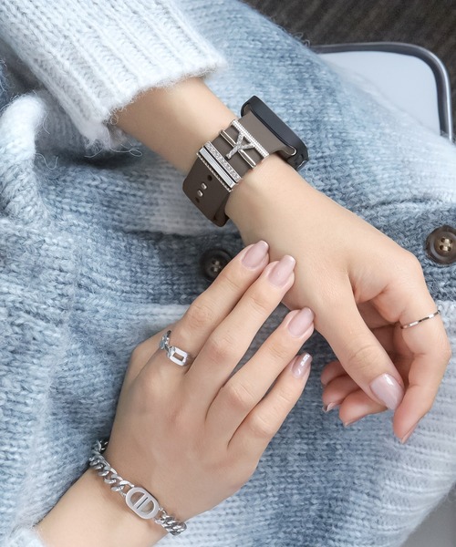 Urban Coral(アーバンコーラル)の「Apple Watch Band / アップルウォッチ バンド くすみカラーシリコン / Urban Coral(デジタル腕時計・レディース・桜/モカ/グレー系その他/グリーン系その他/ブルー系その他/パープル系その他/カーキ/グレー/ホワイト/ブラック/ベージュ系その他2/ベージュ系その他3/ブルー系その他2/ブルー系その他3/ローズ系・40mm/44mm)」の5枚目の写真