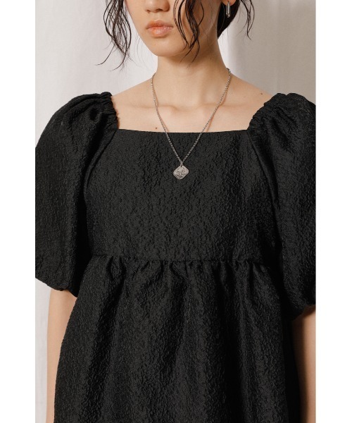 crie conforto（クリーコンフォルト）の「ふくれJQパフスリーブブラウス（シャツ/ブラウス・レディース・イエロー/ブラック/ホワイト・SMALL/MEDIUM）」の6枚目の写真