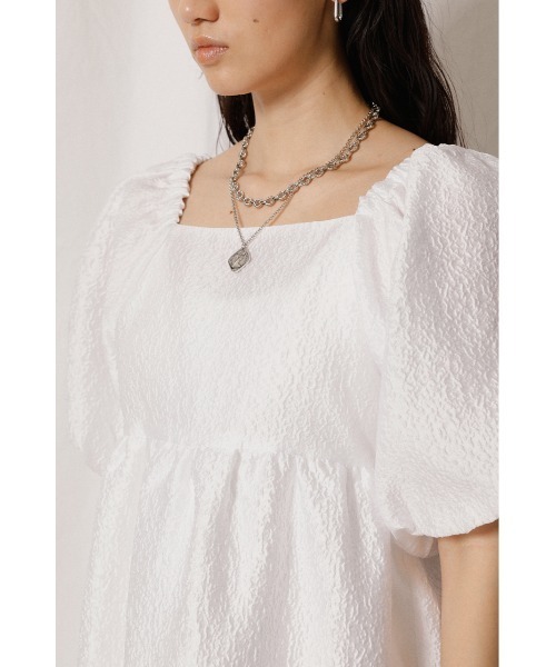 crie conforto（クリーコンフォルト）の「ふくれJQパフスリーブブラウス（シャツ/ブラウス・レディース・イエロー/ブラック/ホワイト・SMALL/MEDIUM）」の7枚目の写真