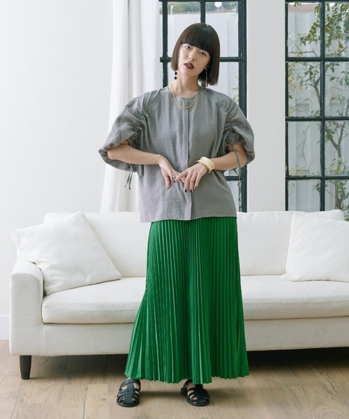 manana suerte(マニャーナスエルテ)の「ドローストリングスリーブブラウス(シャツ/ブラウス・レディース・ブラック/ライトグレー/グリーン・FREE)」の11枚目の写真