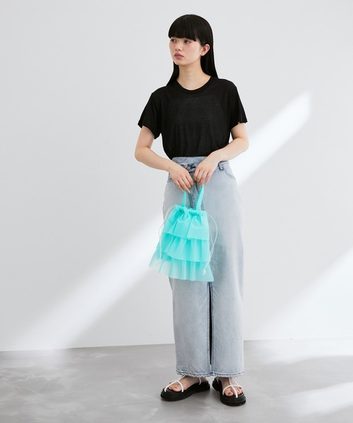 ADAM ET ROPE'(アダムエロペ)の「【晴雨兼用】PVCフリル巾着バッグ(ハンドバッグ・レディース・ホワイト/ブラック/ライトグリーン・FREE)」の4枚目の写真