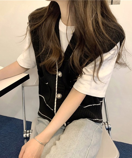 Dita(ディータ)の「パールボタンニットベスト(ニット/セーター・レディース・ホワイト/ブラック・FREE)」の18枚目の写真
