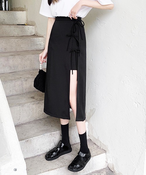 .KOM（ドットコム）の「『.kom/ドットケーオーエム』レースアップスリット ロングスカート（スカート・レディース・ブラック・S/M/L）」の8枚目の写真