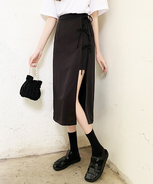 .KOM（ドットコム）の「『.kom/ドットケーオーエム』レースアップスリット ロングスカート（スカート・レディース・ブラック・S/M/L）」の12枚目の写真