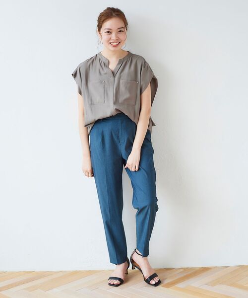 le.coeur blanc（ルクールブラン）の「アサレチックテーパードパンツ（スラックス・レディース・ライトグレー/ネイビー/ブラック/オリーブ・38/36/34/40）」の18枚目の写真