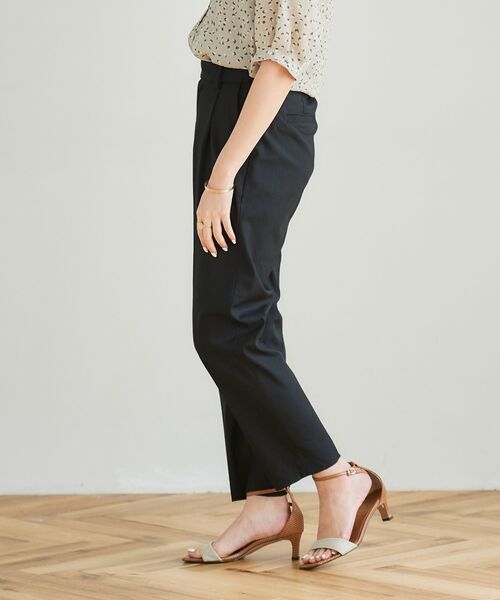 le.coeur blanc（ルクールブラン）の「アサレチックテーパードパンツ（スラックス・レディース・ライトグレー/ネイビー/ブラック/オリーブ・38/36/34/40）」の11枚目の写真