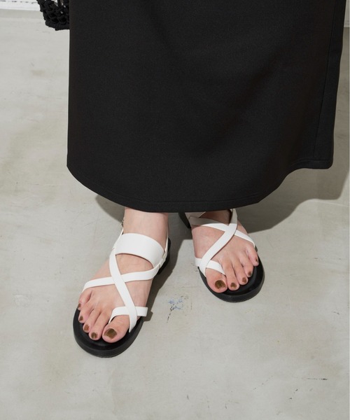 Aunt Marie's(アントマリーズ)の「クロスフラットサンダル(サンダル・レディース・ホワイト/ブラック・S/M/L)」の19枚目の写真