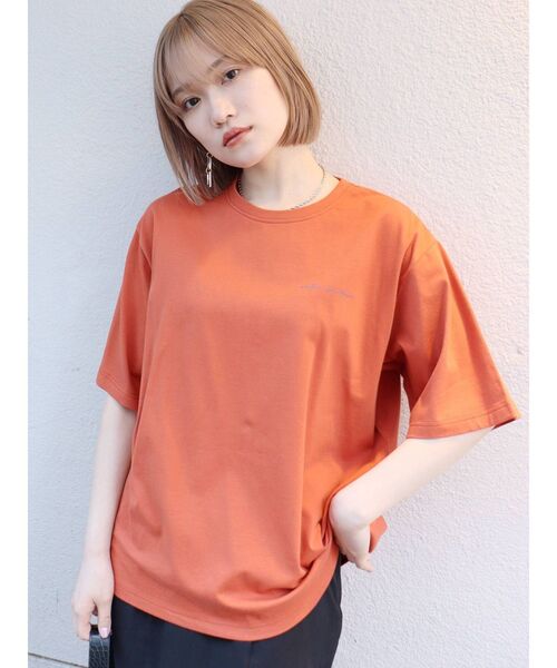 MURUA（ムルーア）の「【MURUA×arai midori】バックプリントTシャツ（Tシャツ/カットソー・レディース・オレンジ/グリーン/アイボリー/ダークグレー・FREE）」の17枚目の写真