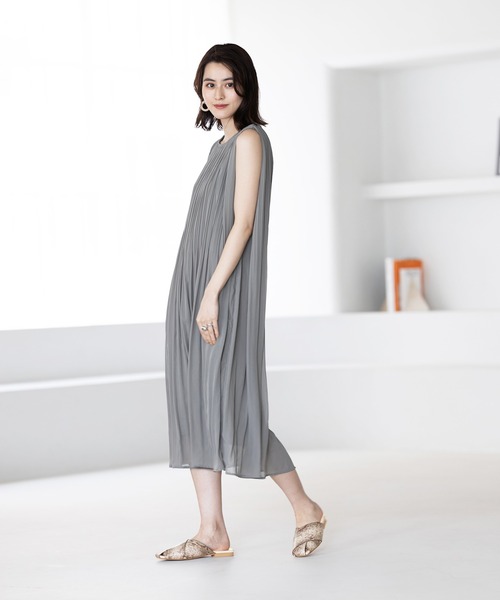 GeeRA(ジーラ)の「スクエアトゥミュールサンダル(サンダル・レディース・ブラック/アイボリー/パイソン・SMALL/MEDIUM/LARGE/X-LARGE)」の10枚目の写真