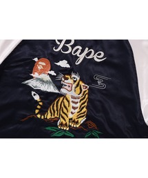 【未使用に近い】アベイシングエイプ スカジャン スーベニアジャケット M A BATHING APE（アベイシングエイプ）の「BAPE SOUVENIR JACKET