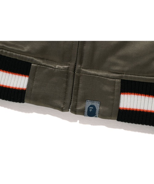 A BATHING APE（アベイシングエイプ）の「BAPE SOUVENIR JACKET M