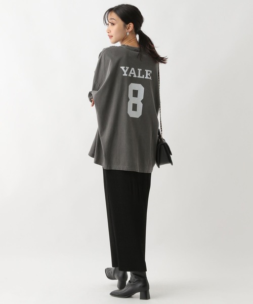 A part by(アパートバイ)の「別注アイテム/カレッジイニシャルロゴロンTシャツ_長袖(Tシャツ/カットソー・レディース・チャコールグレー/ベージュ/オフホワイト/グレー/ホワイト・FREE)」の16枚目の写真