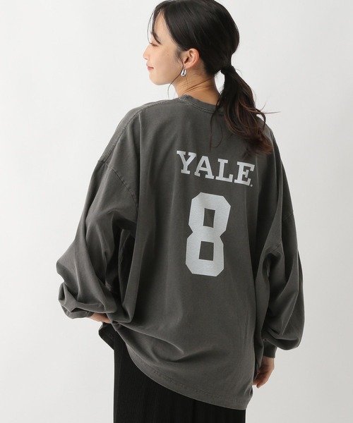 A part by(アパートバイ)の「別注アイテム/カレッジイニシャルロゴロンTシャツ_長袖(Tシャツ/カットソー・レディース・チャコールグレー/ベージュ/オフホワイト/グレー/ホワイト・FREE)」の18枚目の写真